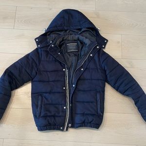Blue puffer jacket w detachable hood